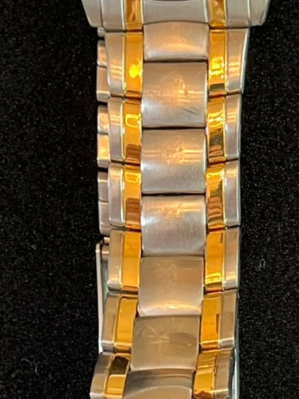 PULSAR | Two-Tone Stainless Steel bracelet with Date Quality-NEW battery